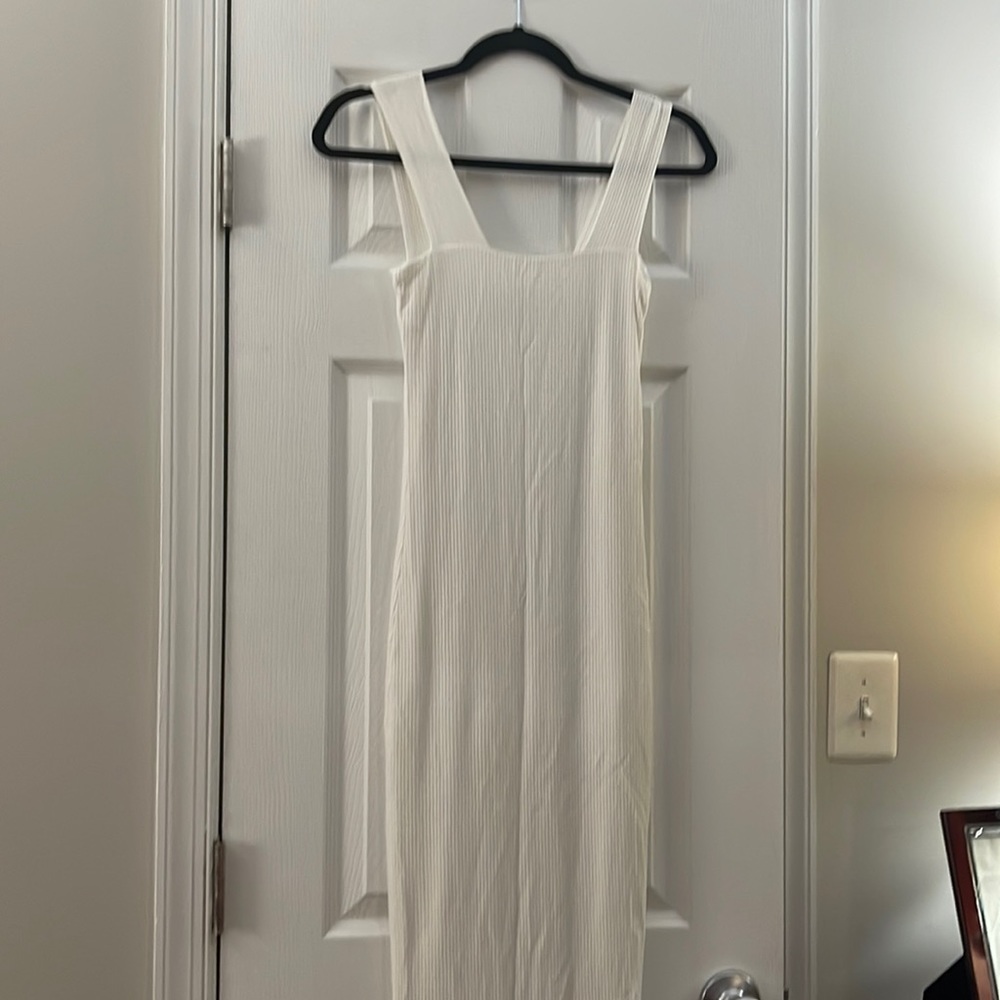 NWOT - XS Stillwater White Maxi Dress